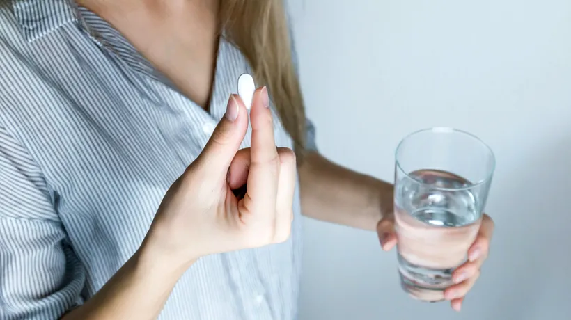 Medicament extrem de periculos, vândut în farmaciile din România deși are reacții adverse grave