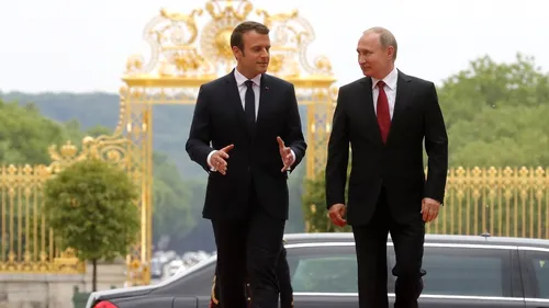 Macron se întâlnește luni cu Putin, la Moscova. Președintele Franței a discutat în prealabil cu Biden. Care este adevăratul obiectiv al lui Putin, în opinia lui Macron