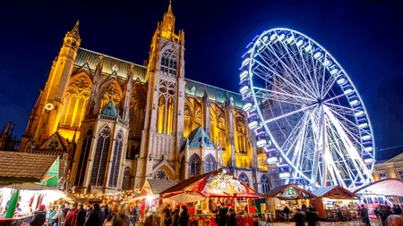 Franța întărește măsurile de securitate în jurul piețelor de Crăciun, din cauza amenințării teroriste „foarte mari”. Concertul de Revelion de la Paris, anulat