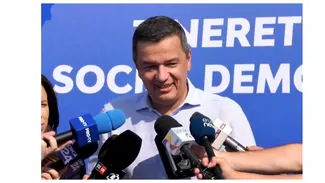 Grindeanu îi încurajează pe cei din zborul spre Mykonos, pe şefa CCR şi pe Ilie Bolojan să meargă la Comisia de anchetă din Parlament