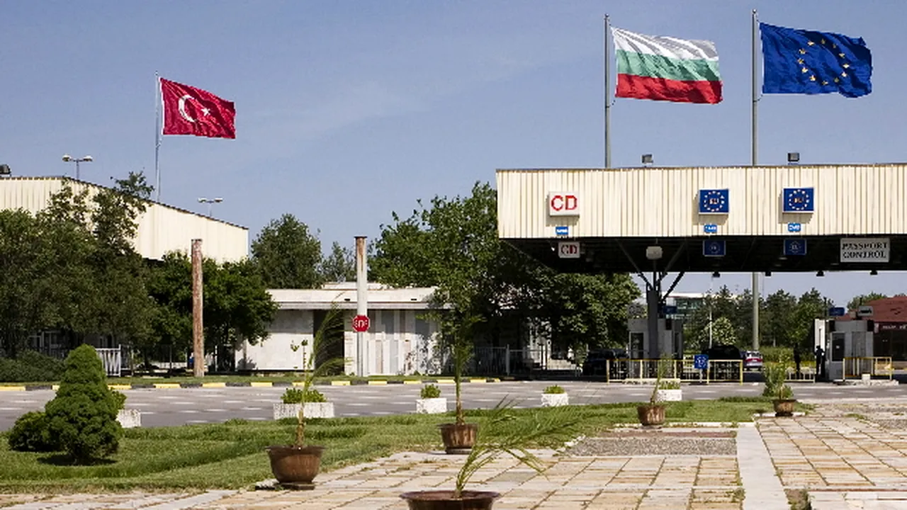 UE, rezervată în ceea ce privește eliminarea vizelor pentru turci