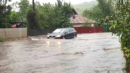 Caz ireal în Huși! Autoritățile au asfaltat, din greșeală, și gurile de canal. Ce s-a întâmplat după prima ploaie