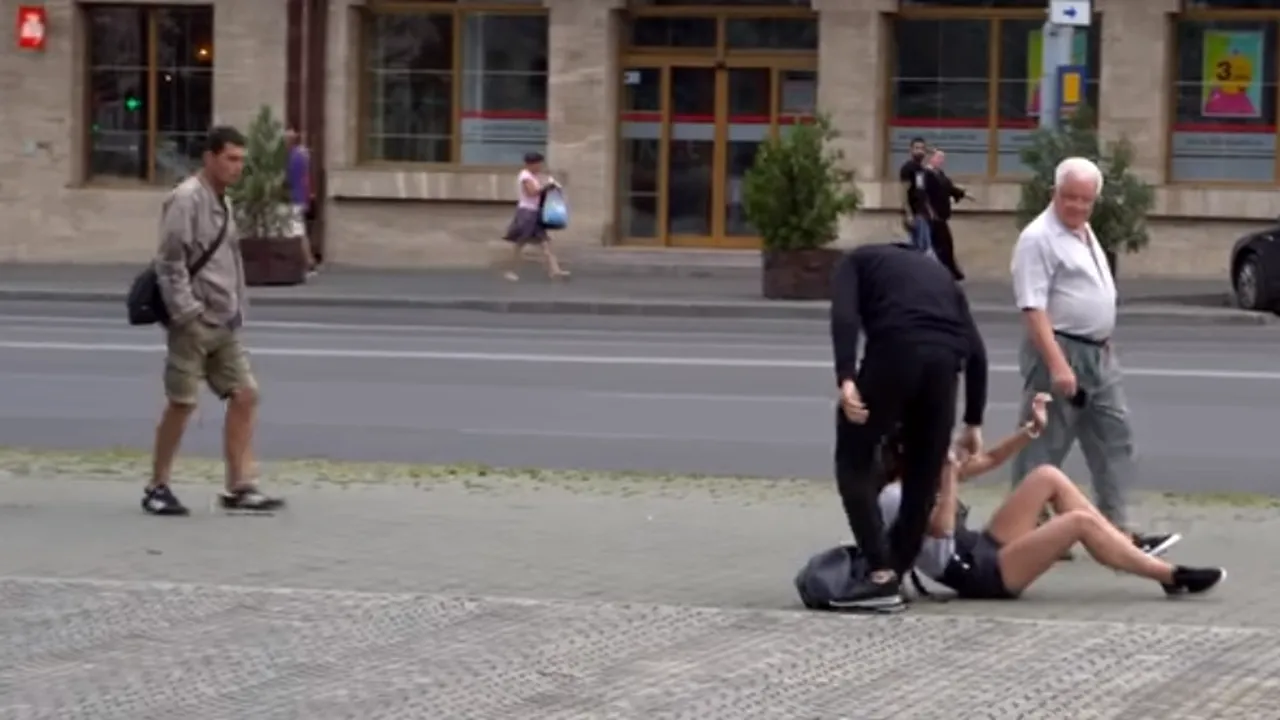 INTERVIU | „Fata abuzată în public