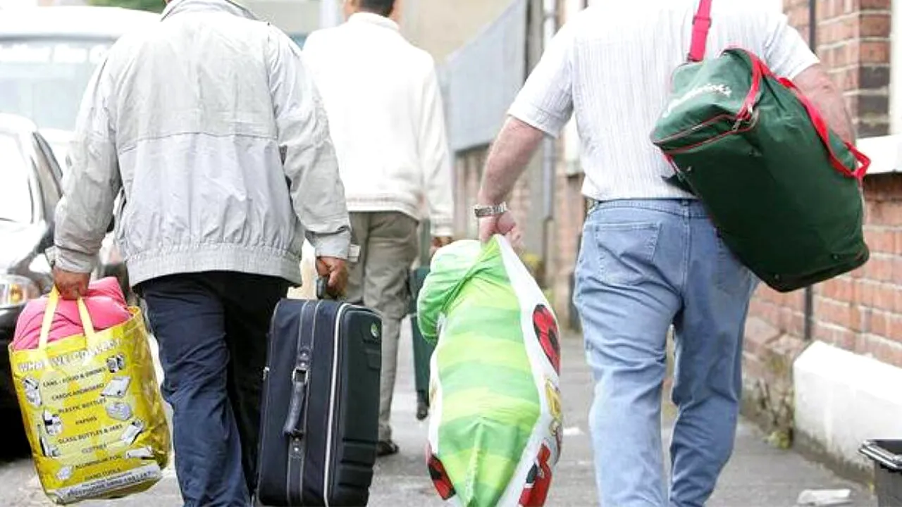 Un român din Spania a angajat 6 compatrioți, cu 10€ pe oră, pentru reparații. Cum a reacționat la final, când a aflat câți bani are de plătit