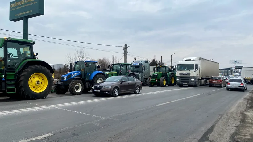 150 de șoferi ucraineni și turci PROTESTEAZĂ în Siret! Protestul fermierilor și agricultorilor români blochează vama