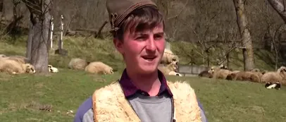 „Nici să nu mai AUD!” Ciobanul Ionuț s-a întors acasă pentru totdeauna, după ce a muncit în Germania