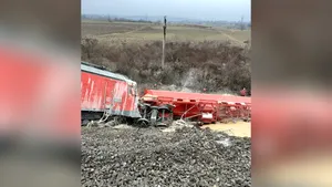 Accident feroviar în Vrancea. Două trenuri încărcate cu cereale s-au ciocnit