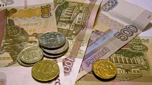 Rusia a început să plătească pensionarii din Mariupol în ruble, potrivit unui oficial ucrainean