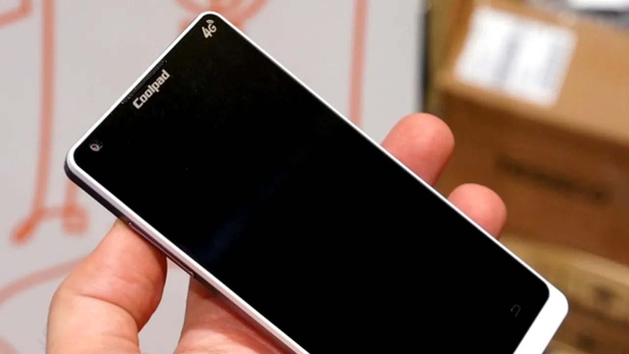 Un producător chinez de smartphone-uri cu Android este acuzat că își spionează utilizatorii cu ajutorul unui virus