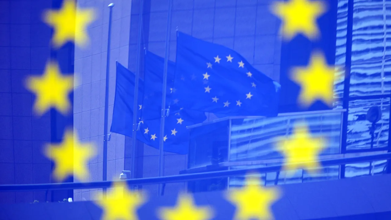 Proceduri simplificate între țările Europei. Cum vor putea munci din 2024 cetățenii români