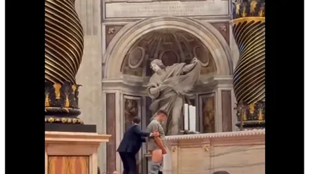 Sacrilegiu la Vatican. Un bărbat a URINAT în public pe Altarul Mărturisirii 