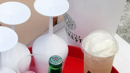 Ce a primit o turistă, după ce a comandat un frappe pe o plajă din Mamaia Nord: 