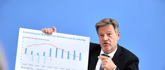 GERMANIA va avea scădere economică în 2024 /Robert Habeck: „Factorii structurali afectează economia”