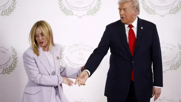 Giorgia Meloni, unul dintre aliații-cheie ai lui Trump în Europa, se distanțează de președintele SUA în încercarea de a-și salva scaunul de premier