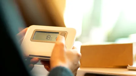 Italia: Încălzirea centrală va fi restricționată, iar oamenii sunt îndemnați să își dea termostatele mai încet