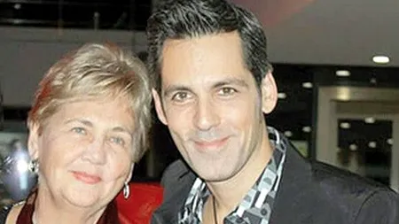 Cum arată mama lui Ștefan Bănică Jr. | Sanda Vlad-Liteanu i-a făcut o surpriză fiului său, în ziua în care actorul a împlinit 51 de ani