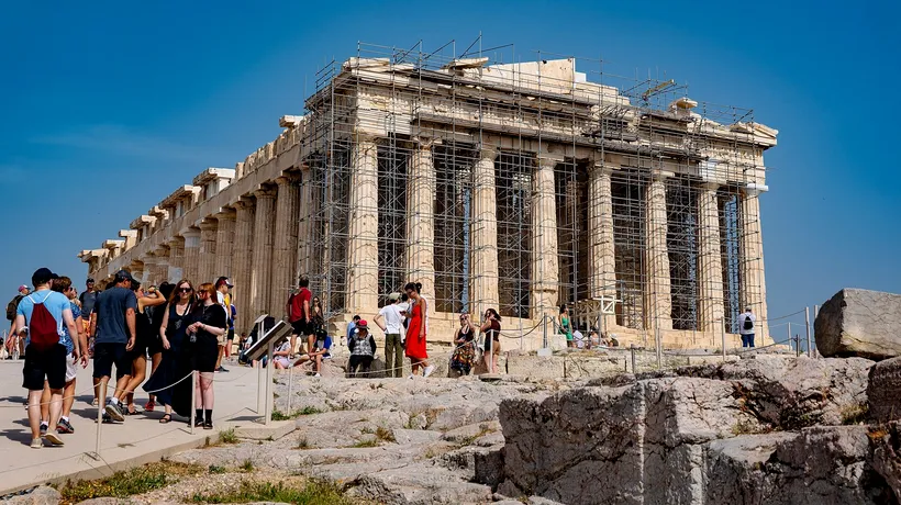 GRECIA lansează un sistem de „vize private” pentru turiștii care sunt dispuși să plătească 5.000 de euro. Ce atracții turistice istorice pot vizita?