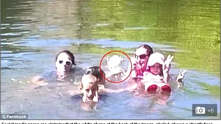 Povestea bizară din spatele acestei fotografii de vacanță. 