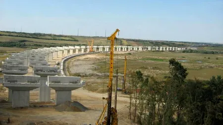Un tronson al Autostrăzii Transilvania, încă nefinalizat, a început să se degradeze