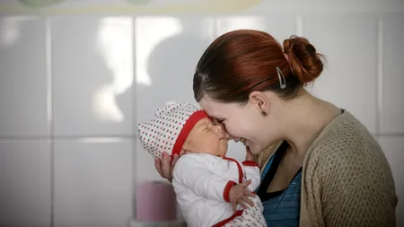 Copiii care au văzut pentru prima oară soarele printre gratii