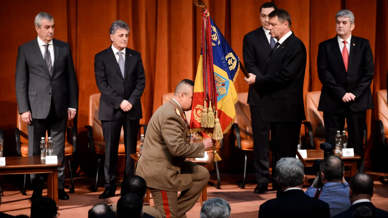 Cristoiu: Războiul camarilelor lui Iohannis și Dragnea, pe viață și pe moarte