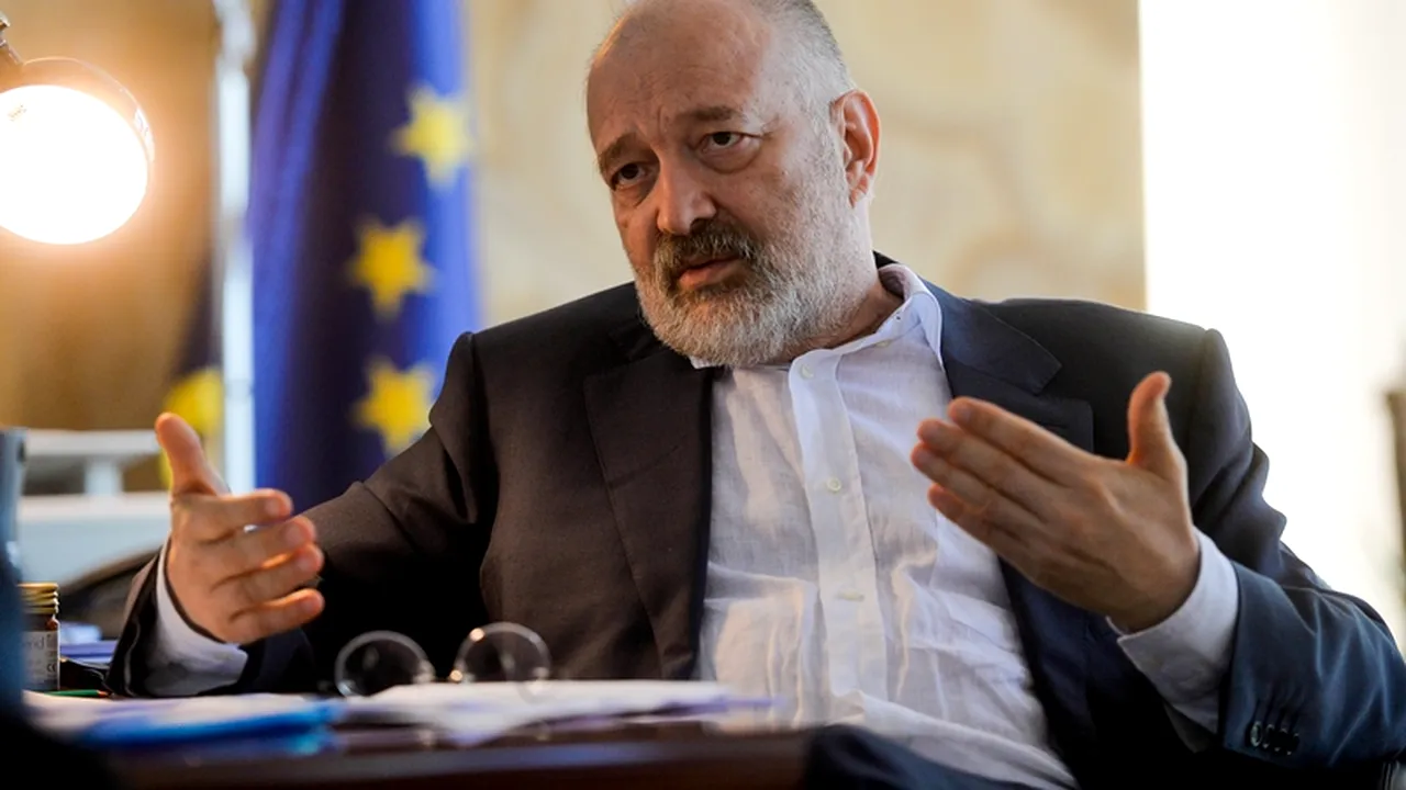 Șeful Comisiei pentru Cultură din Senat îi cere demisia lui Stelian Tănase