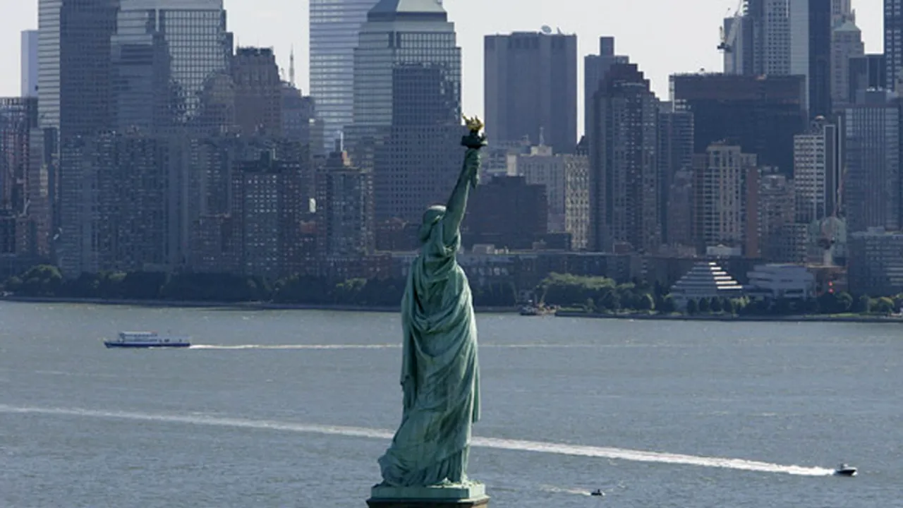 Autoritățile din New York pulverizează pesticide pentru a combate virusul West Nile