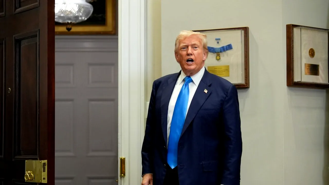 Trump este FURIOS că Fed refuză să reducă dobânzile și îl avertizează pe Powell /„Acest personaj este ratat, iar țara noastră suportă prețul”