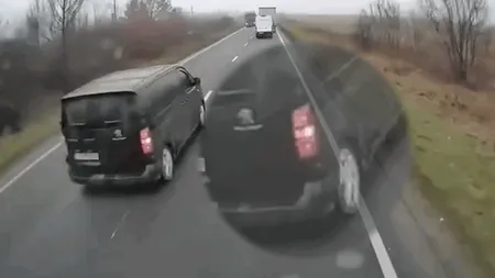 Detaliul tehnic care ar fi provocat teribilul accident al suporterilor PAOK Salonic. Sistemul Lane Assist ar fi blocat volanul microbuzului