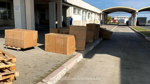 Vameșii din Giurgiu au descoperit peste 3,3 tone de tutun neprelucrat, ascunse într-un TIR cu piese auto (FOTO-VIDEO)