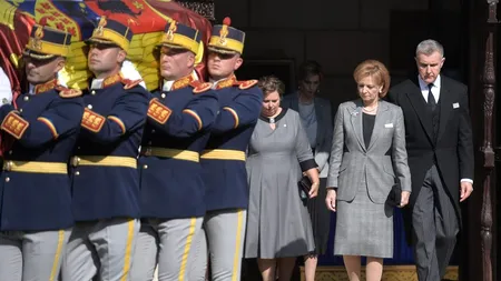 Slujba de înmormântare pentru Regina-mamă Elena, la Catedrala istorică Regală din Curtea de Argeș