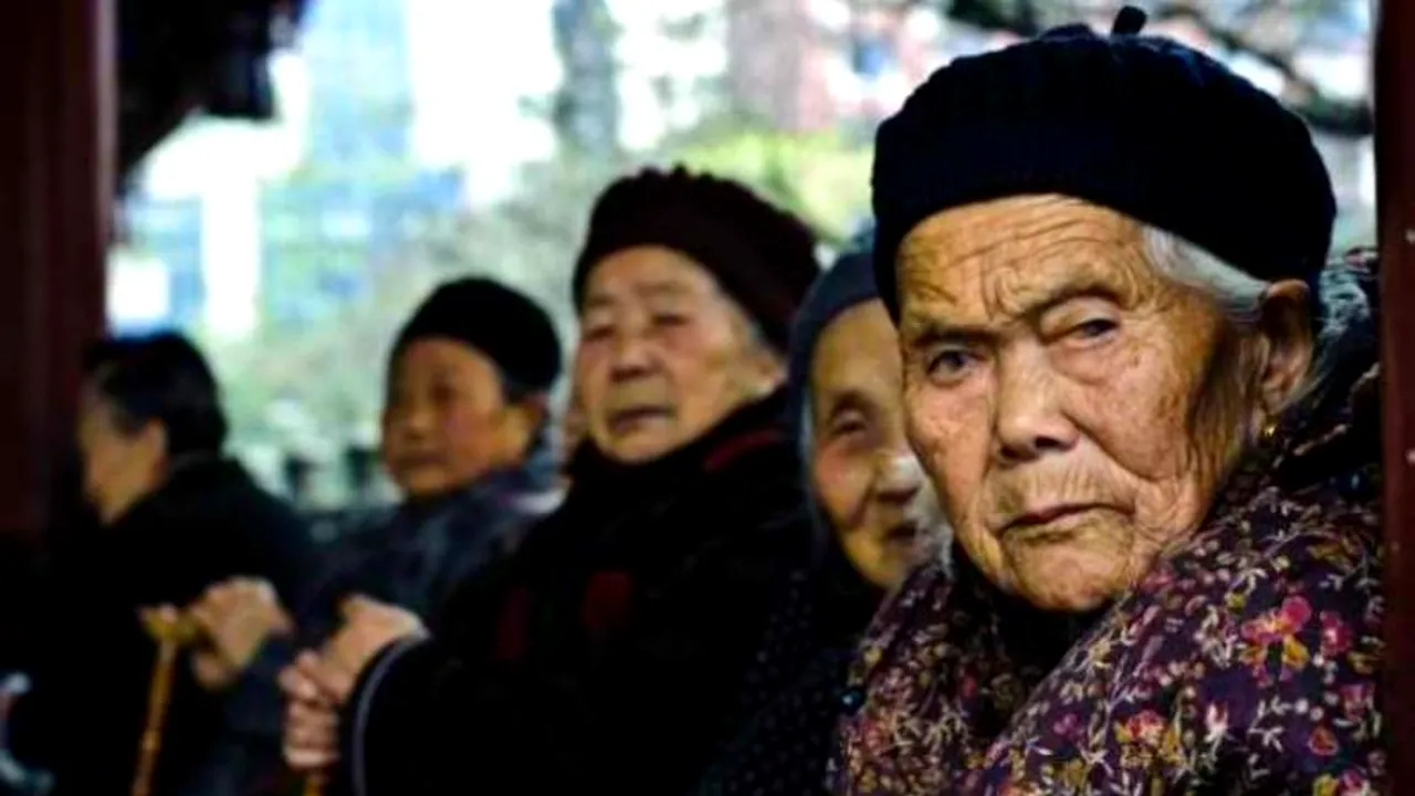 O nouă lege în China. Copiii sunt obligați să-și viziteze părinții 