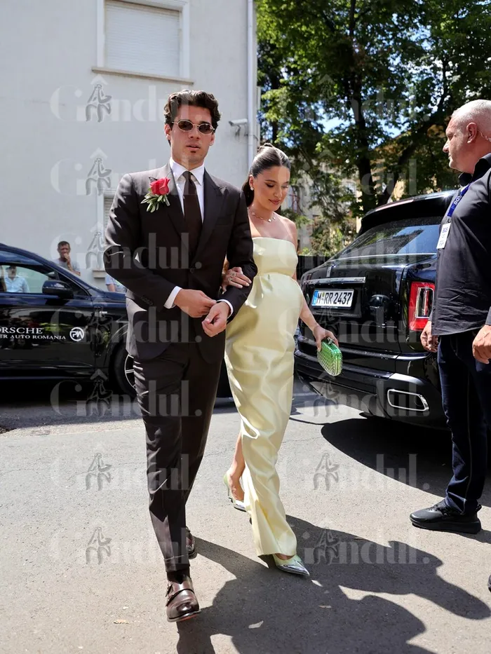 Ianis Hagi, alături de soția sa Elena