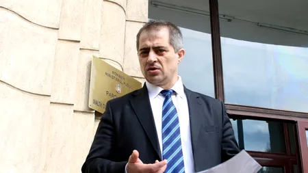 Un deputat PPDD a intrat cu mașina într-un copac, o tânără a fost rănită în accident