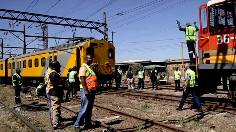 Două trenuri S-AU CIOCNIT în Johannesburg: 320 de răniți
