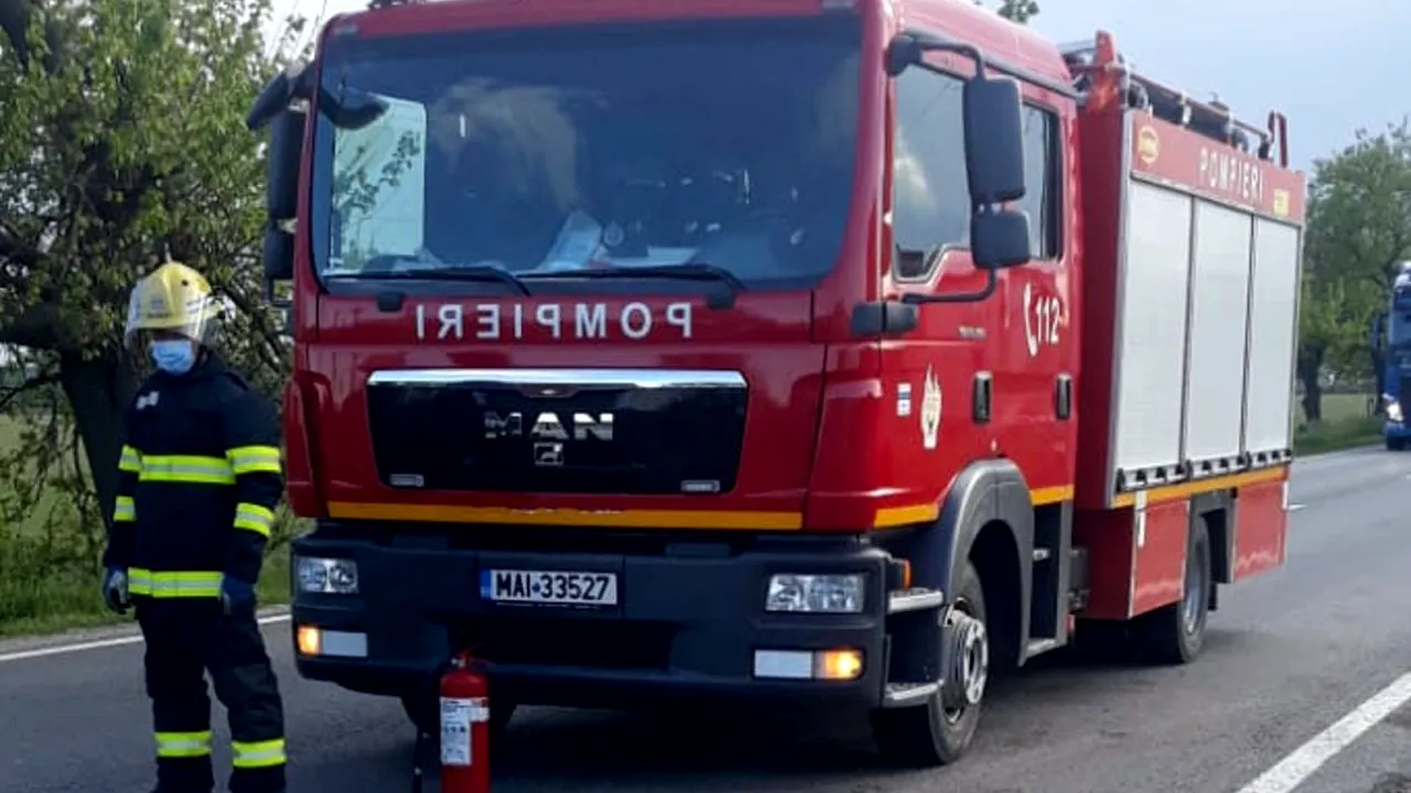 Incendiu la un hotel din Tulcea. Flăcările au pornit în baia uneia dintre camere (FOTO)