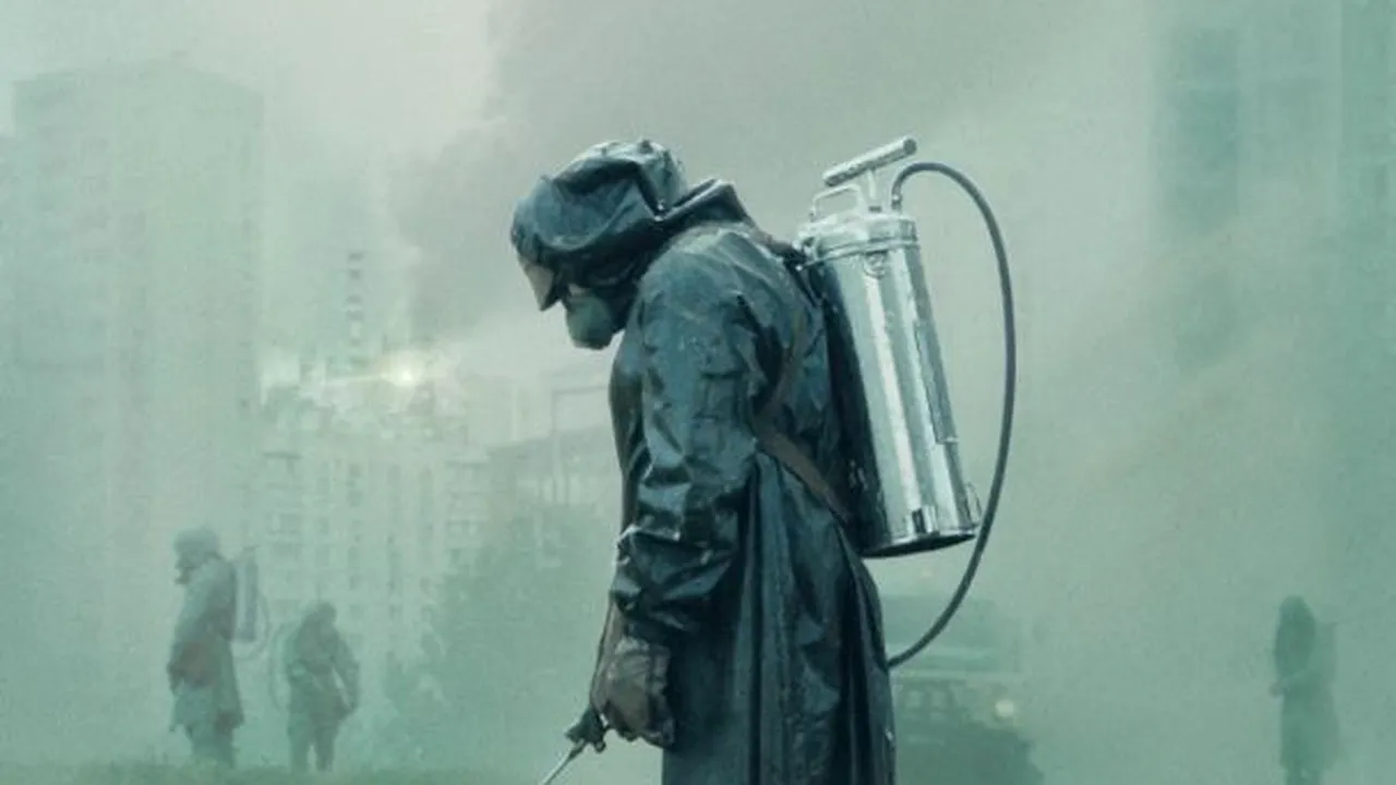 Cernobîl, transformat în studio de fotografii sexy: Selfie-urile au ajuns o modă pe internet, dar scenaristul seriei trage un semnal de alarmă - FOTO