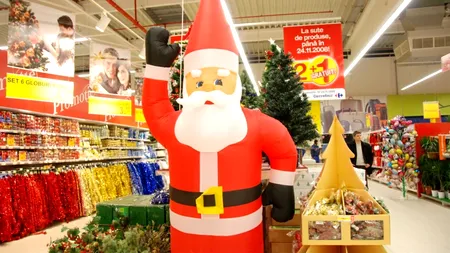Câți lei costă un simplu glob pentru brad în Carrefour, acum, cu 3 săptămâni înainte de Crăciun
