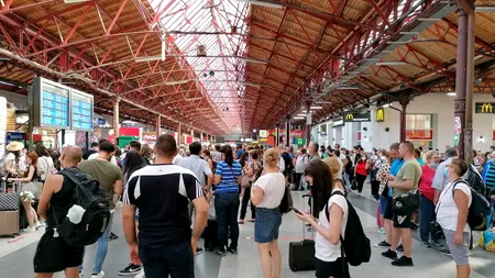 Este haos în Gara de Nord: „Simt că leșin. Mereu adaugă întârziere, nu a venit și nu a plecat niciun tren” UPDATE