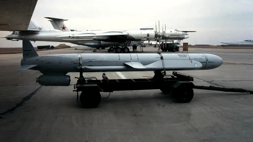 Defence Express: Rusia atacă Ucraina cu rachete de croazieră care au ”focoase nucleare simulate”