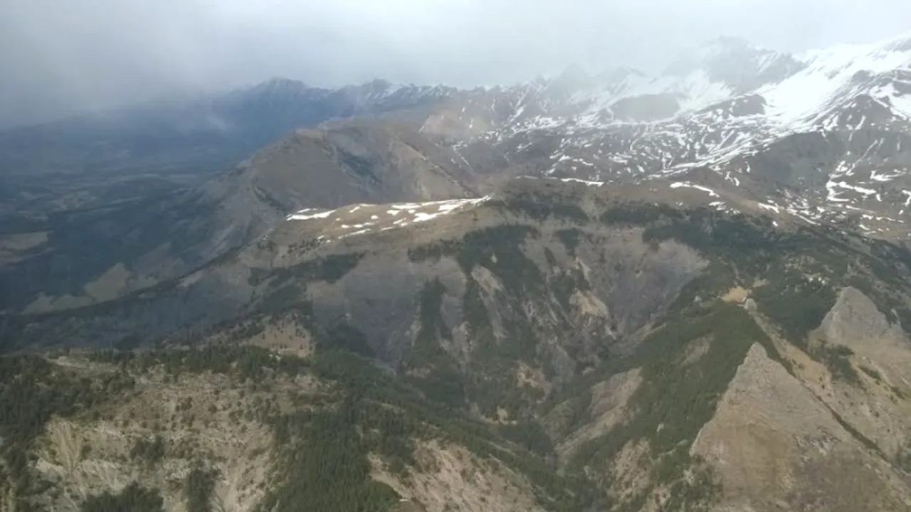 Primele imagini de la locul prăbușirii avionului Germanwings