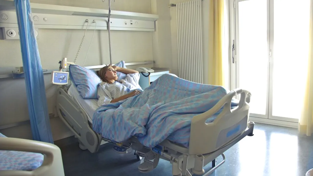 Ce efecte secundare ar putea avea vaccinul anti-COVID? Răspunsul profesorului Rafila / În ce condiții se oprește vaccinarea
