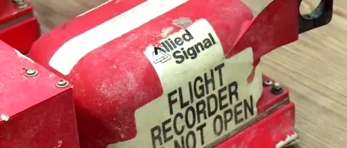 Experți britanici au început să extragă date din cutiile negre ale zborului MH17. Când vor fi disponibile primele informații