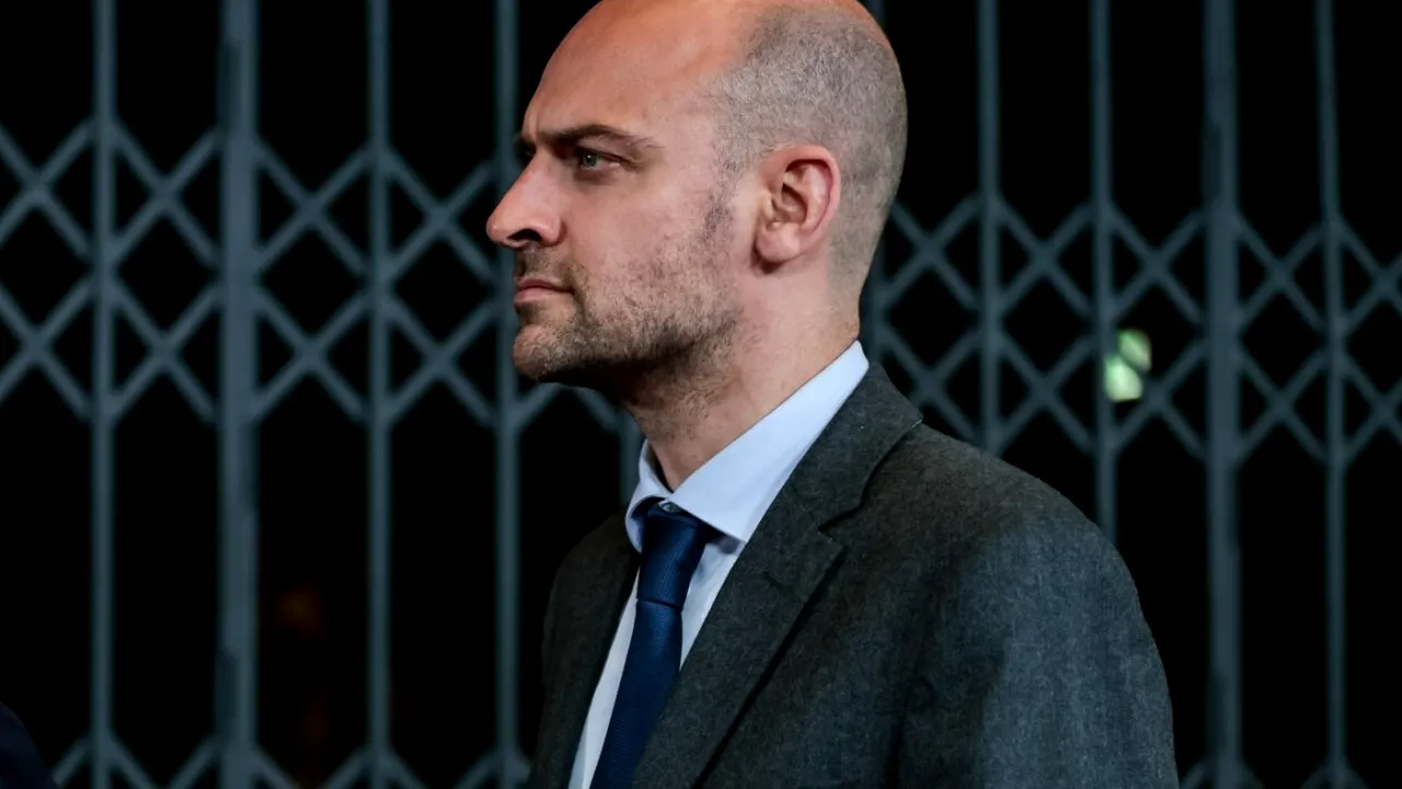 Franța va mobiliza activele rusești înghețate pentru a asigura mentenanța tunurilor CAESAR în Ucraina