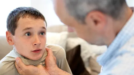 Un bărbat din Arad a fost arestat după ce și-a bătut nepotul în vârstă de patru ani. Băiatul a stat două săptămâni în spital