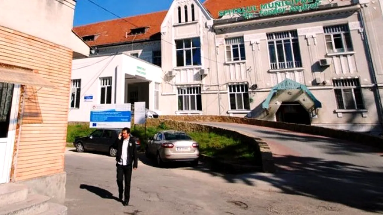 Medicii de la un spital din România donează câte 100 de lei pentru angajații cărora le-au scăzut salariile