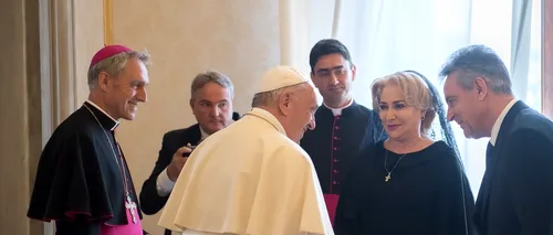 Ponta, despre vizita lui Dăncilă la Vatican: „Este plimbată ca pe sfintele moaște