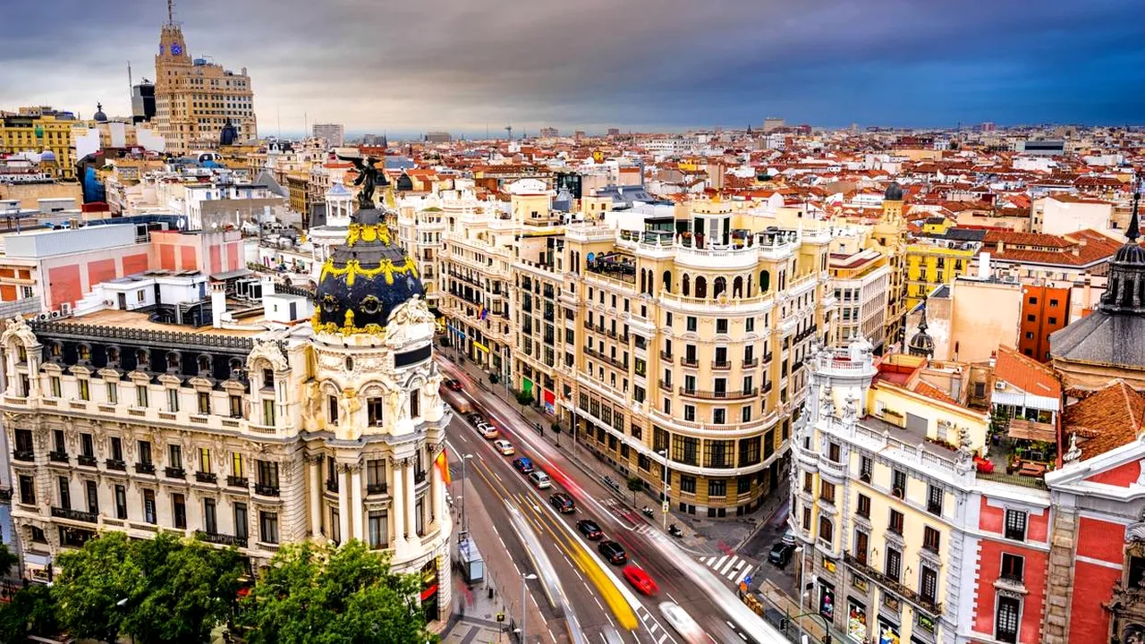 Locul în care investesc toți bogații Venezuelei după ce prețurile din țara lor au crescut cu 1600%