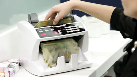 UE va impune limite dure pentru pachetele salariale ale bancherilor