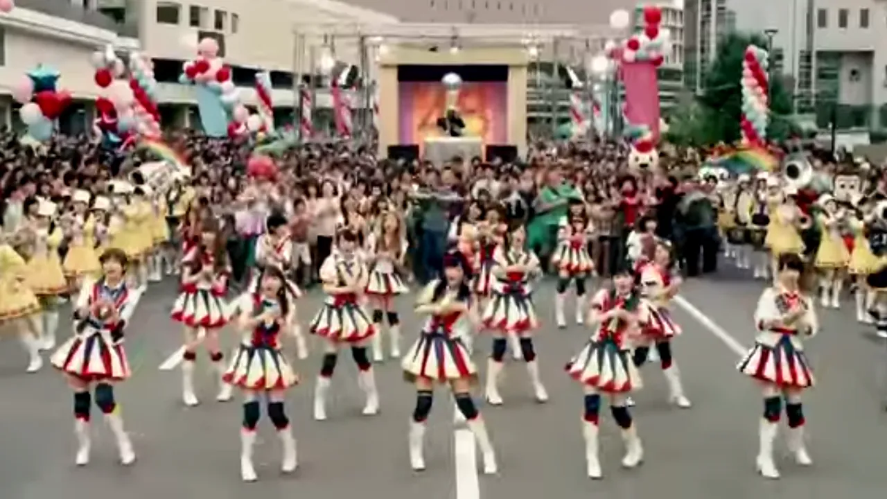 Un bărbat a atacat cu un fierăstrău, pe o scenă, cel mai mare grup muzical de fete din lume